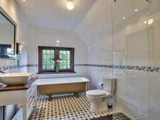 Welsh Historic Estate | Sleeps 42 with Swimming Pool thumbnail