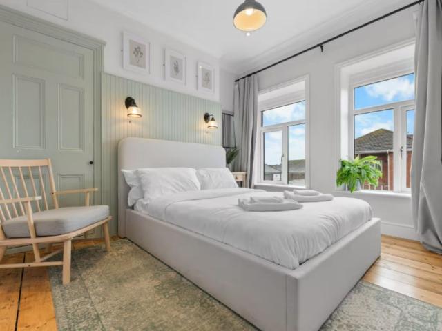 18 Sleeper Townhouse image