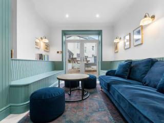 18 Sleeper Townhouse thumbnail
