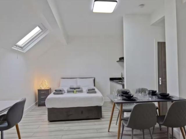 16 Sleeper House image