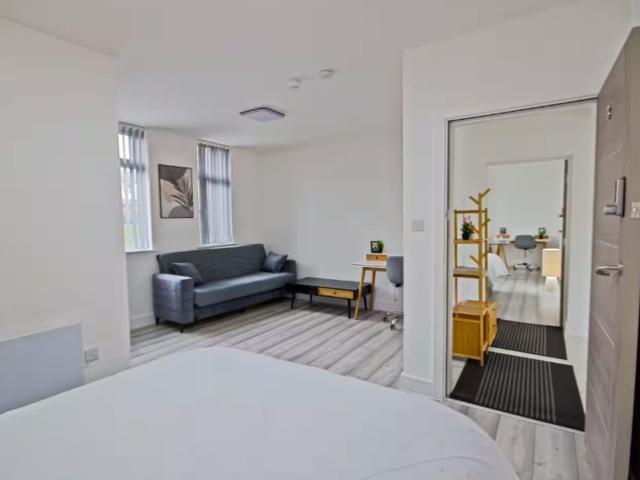 16 Sleeper House image