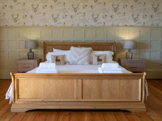 Northumberland Country Estate | Sleeps 26, Hot tub and Sauna thumbnail