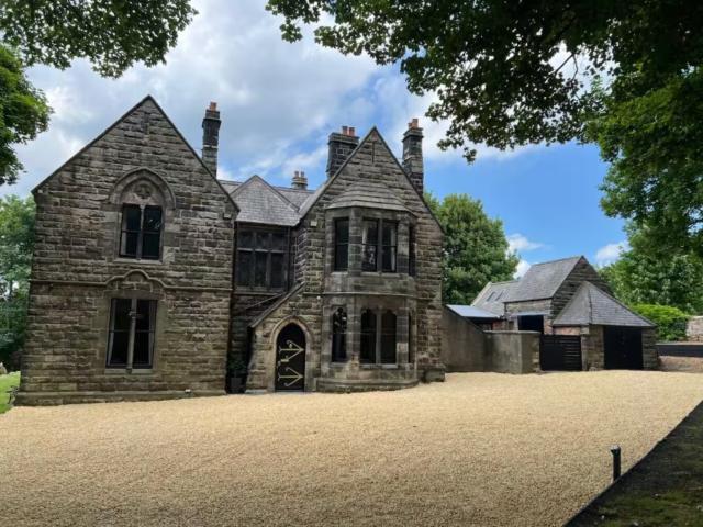 Newcastle | 10-12 Sleeper Vicarage with Hot tub and Tennis Court image