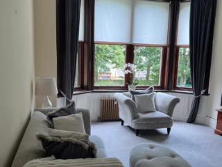 Newcastle | 10-12 Sleeper Vicarage with Hot tub and Tennis Court thumbnail