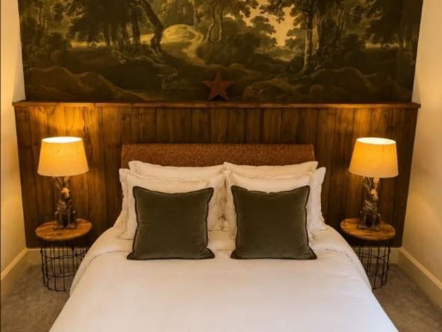 Newcastle | 10-12 Sleeper Vicarage with Hot tub and Tennis Court image