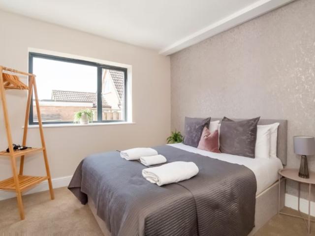 York | 18 Sleeper Stables with Hot Tub image