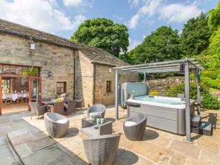 Yorkshire | 26 Sleeper Barn with Hot Tub and Sauna thumbnail