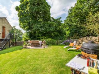 Yorkshire | 26 Sleeper Barn with Hot Tub and Sauna thumbnail