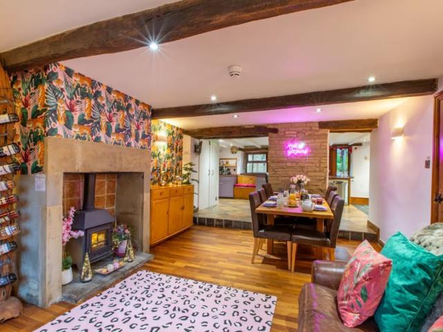 Yorkshire | 26 Sleeper Barn with Hot Tub and Sauna image