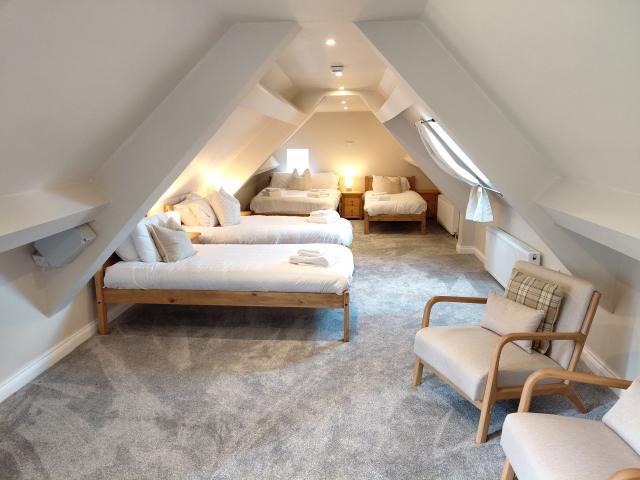 TyneView Estate | The Farmhouse With Hot Tub, Games Room & Bar - Sleeps 18 image