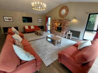 TyneView Estate | The Farmhouse With Hot Tub, Games Room & Bar - Sleeps 18 thumbnail