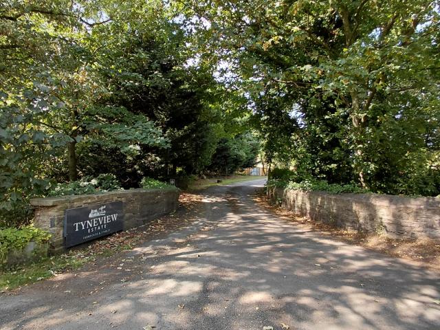 TyneView Estate | The Farmhouse With Hot Tub, Games Room & Bar - Sleeps 18 image