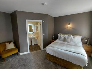 TyneView Estate | The Stables With Hot Tub - Sleeps 26 thumbnail