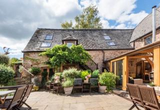 Gloucestershire | Country House and Cottage with Spa Facilities