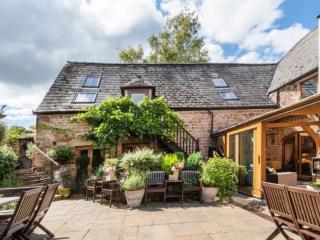 Gloucestershire | Country House and Cottage with Spa Facilities thumbnail
