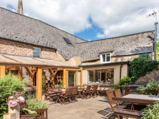 Gloucestershire | Country House and Cottage with Spa Facilities thumbnail