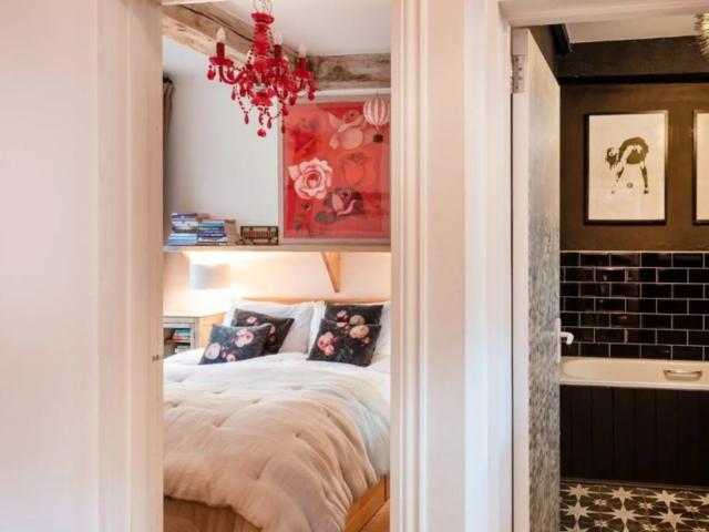 Gloucestershire | Country House and Cottage with Spa Facilities image