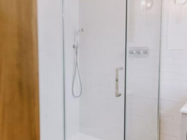 Bedfordshire Farmhouse | Sleeps 12 image