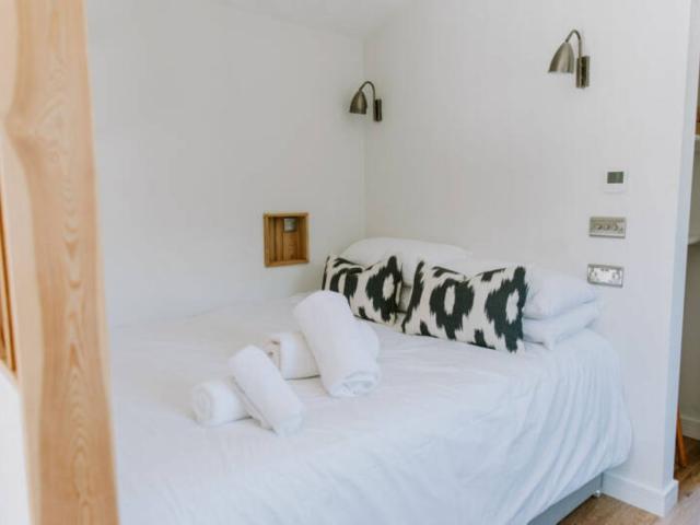 Bedfordshire Cabins with Hot Tub | Sleeps 15 image