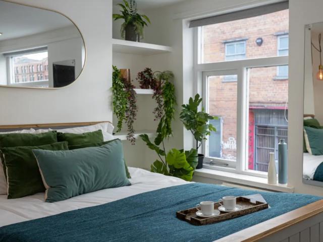 Manchester | Iconic Townhouse Sleeps 22 image