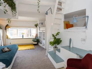 Manchester | Iconic Townhouse Sleeps 22 thumbnail