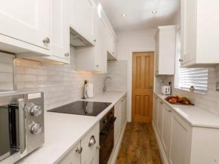 Walpole House | Sleeps 12 thumbnail