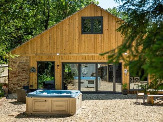 The Barn | Sleeping 20 image