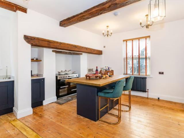 Yorkshire Farmhouse with Hot Tub | Sleeps 10 image