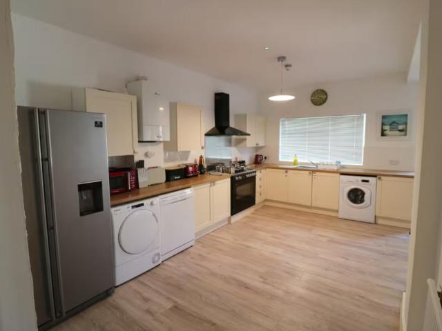 14 Sleeper, 5 Bedroom House image