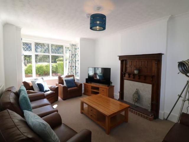 14 Sleeper, 5 Bedroom House image