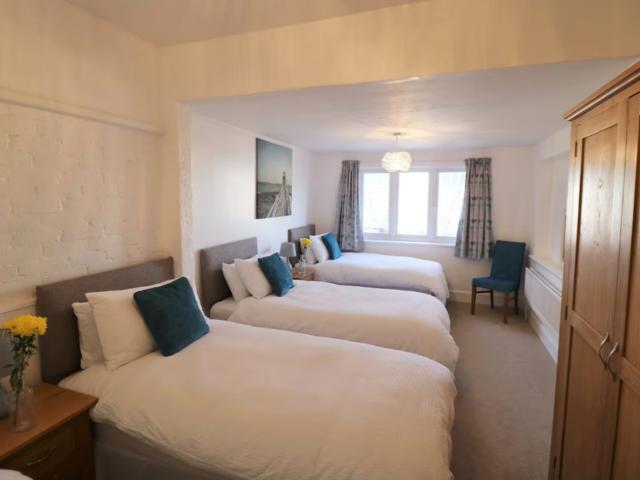 14 Sleeper, 5 Bedroom House image