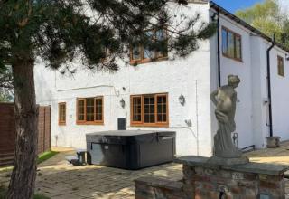 Hot Tub House | Sleeps 18