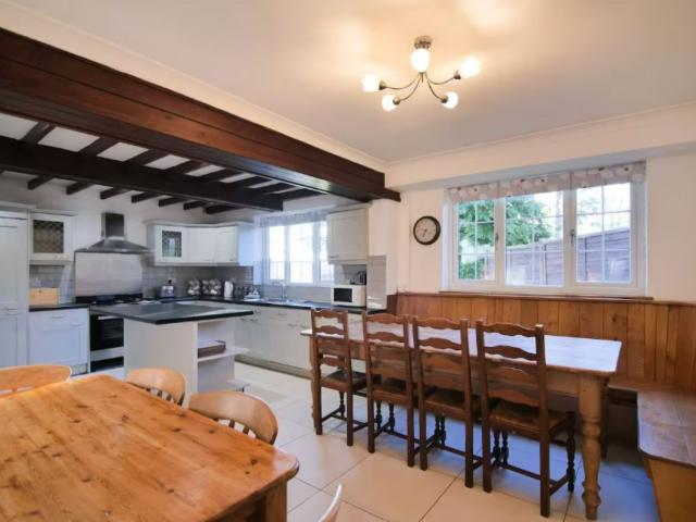 Hot Tub House | Sleeps 18 image