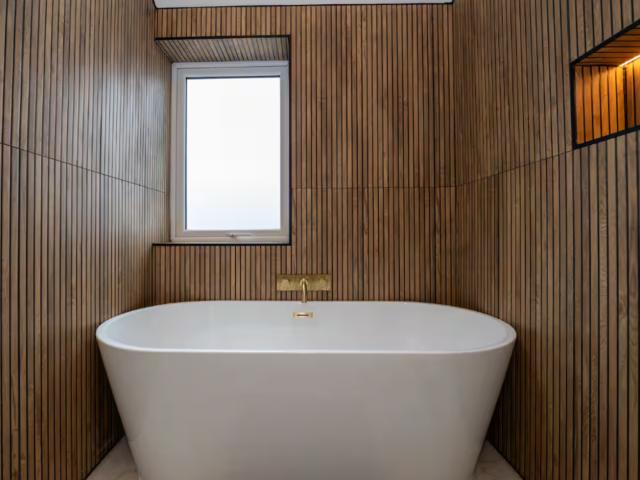 Elegant 5 Bed House with Hot Tub | Sleeps 12 image
