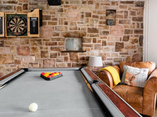 Peak District 34 Sleeper House with Bar image