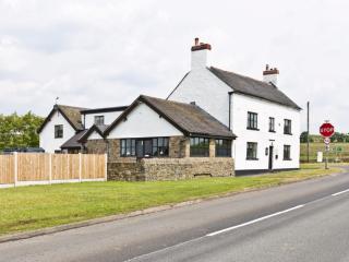 Peak District 34 Sleeper House with Bar thumbnail