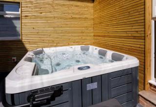 York Walpole House | Sleeps 12