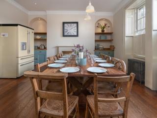 Bath Townhouse - Sleeps 14 people thumbnail