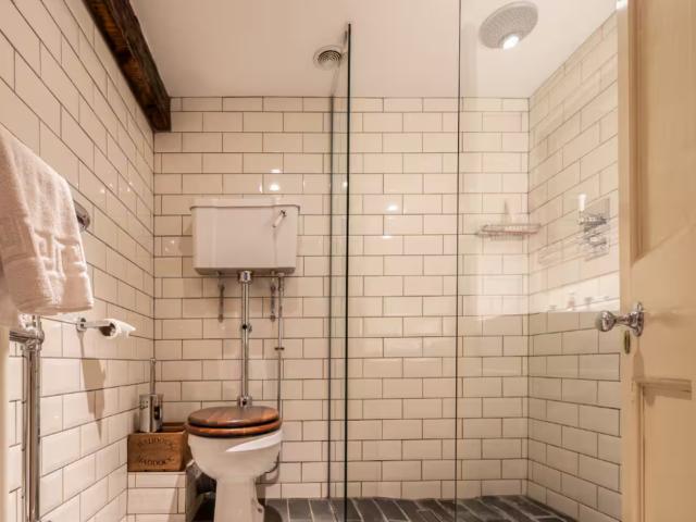 Bath Townhouse - Sleeps 14 people image