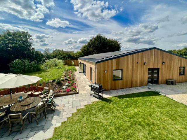 Somerset 22 Sleeper House inc Hot Tub and Pool image