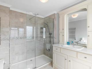 Sussex Country Retreat With Hot Tub & Pool | Sleeps 11 thumbnail