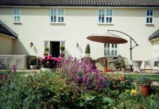 Lincolnshire 19 Sleeper House | Hot tub