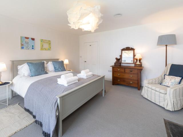 Hexham House Sleeps 10 image