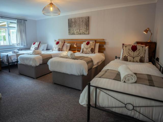Somerset Lodge with Pool and Hot tub and Sauna image