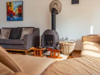Somerset Lodge with Pool and Hot tub and Sauna thumbnail