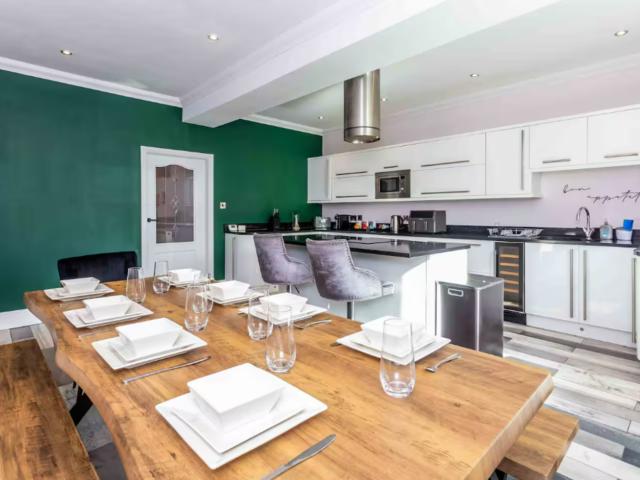 Country Durham House Sleeps 20 inc Hot tub and Sauna image