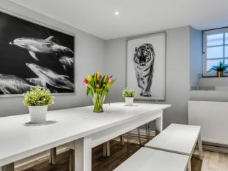 16 Sleeper | Central Pier Place thumbnail