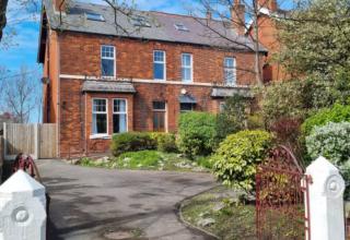 St Annes House Townhouse With Hot Tub & Bar | Sleeps 16