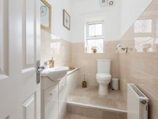 St Annes House Townhouse With Hot Tub & Bar | Sleeps 16 thumbnail