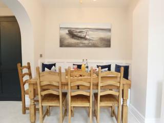 St Annes House Townhouse With Hot Tub & Bar | Sleeps 16 thumbnail